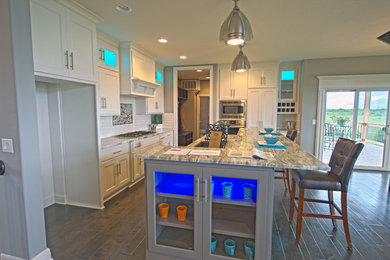 Photo of a transitional kitchen in Kansas City.