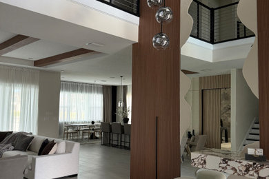 Example of a minimalist entryway design in Orlando