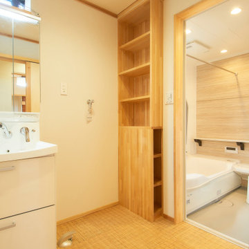 洗面・脱衣室─昭和の家を大改修