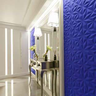 Inspiration for an eclectic entryway in Yekaterinburg.