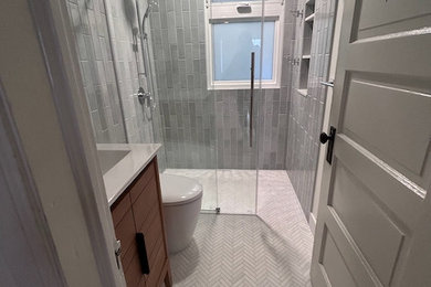 Example of a trendy bathroom design in DC Metro
