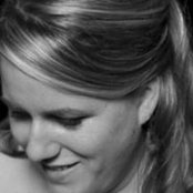 Melissa Bracewell's photo