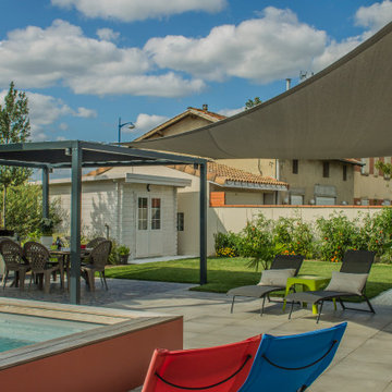 Création d'un jardin exotique avec micro piscine