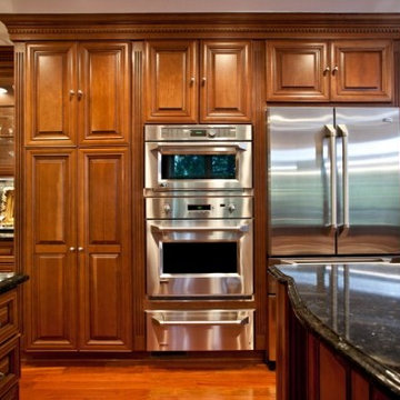 Luxurious Gourmet Kitchen in Fairfax Station Combines Beauty and Function