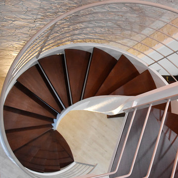 Scala su misura in metallo e legno