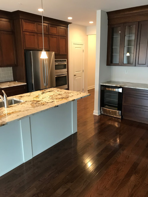 What color kitchen table would look best with these