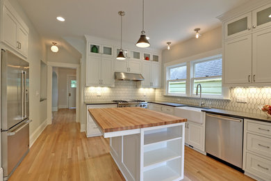 Inspiration for a contemporary kitchen remodel in Portland