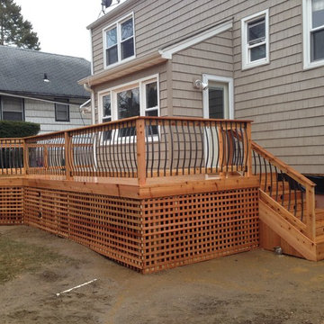 Custom Cedar Deck with Deckorators Ballusters