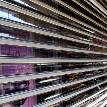 Transparent roller shutter