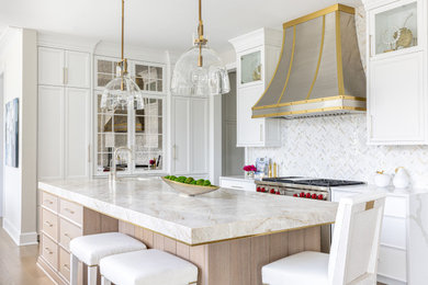 Example of a transitional kitchen design in Chicago