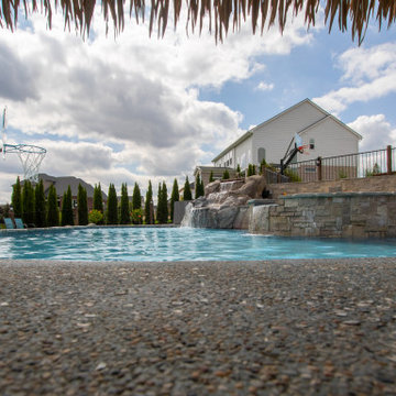 Innovation and Complexity in a Vinyl Liner Pool with Extreme Elevations