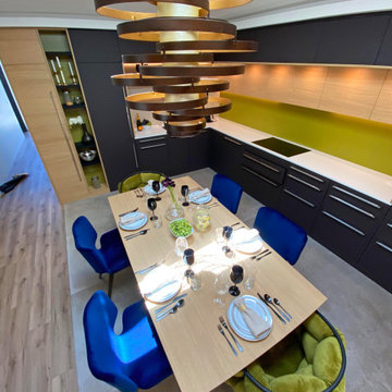 UNIQUE BLACK AND GREEN MODERN KITCHEN