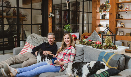 My Houzz: White Paint and Light Floors Transform a Chicago Loft