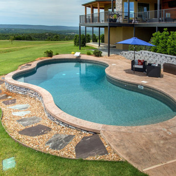 Freeform Vinyl Liner With Poured Concrete Wall
