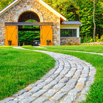 New Hampshire Farmhouse & With Cobblestone Drive