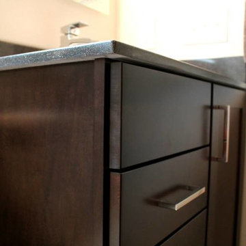 Maple Espresso Cabinets, Polystone Ramses Top