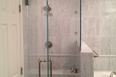 Example of a classic bathroom design in Other