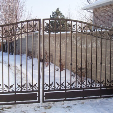 Estate Walkway Gate