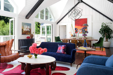 Example of an eclectic living room design in San Francisco