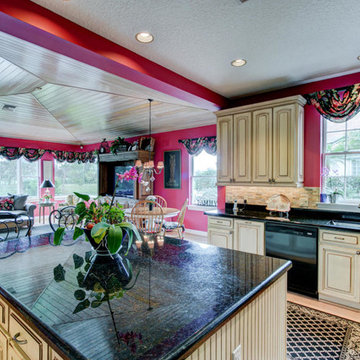 Jonathan's Landing Real Estate - 3884 Outlook Court