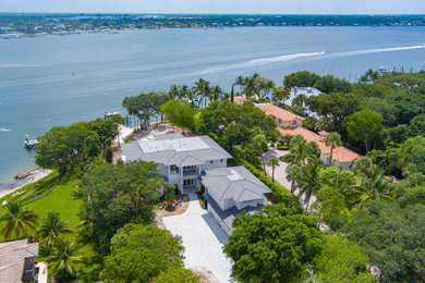 Exterior home photo in Miami