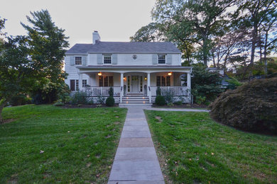 Inspiration for a timeless exterior home remodel in New York