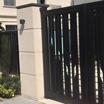 The beauty of the Nestled series fences and courtyard gate