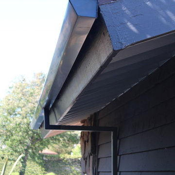 MidCentury Home In Orange County California, Angle Faced Gutters Box/Smooth Down