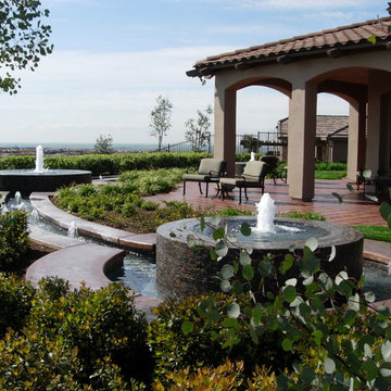 Vanishing Edge Pool W/ Water Feature