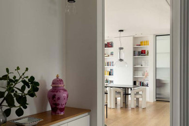 Immagine di un ingresso o corridoio design