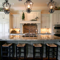 Mouser Cabinetry - Kitchen Cabinetry