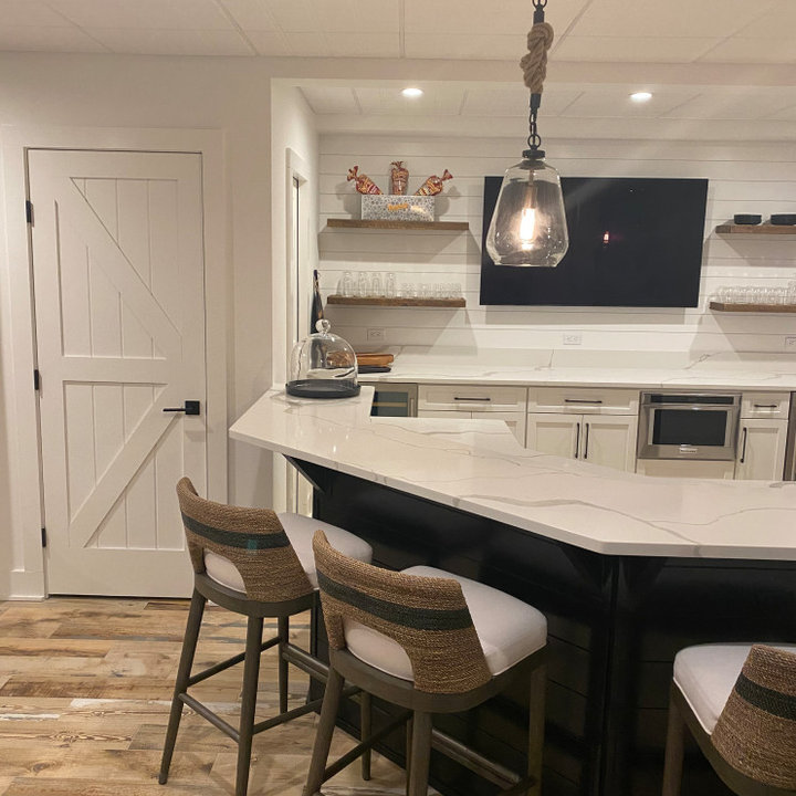 75 Beautiful Shiplap Home Bar Pictures & Ideas | Houzz