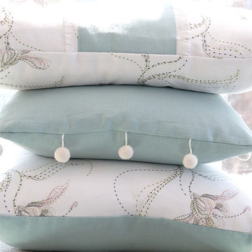 Verde Cosi "Camille Burst" and "Delicate Flower" fabrics.