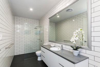 Inspiration for a bathroom in Cairns.