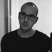 Julian Ro's photo