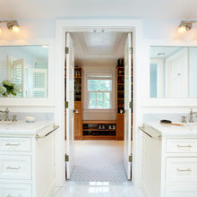 CLOSET DOUBLE DOORS