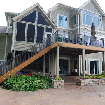 Azek deck with Aluminum rail