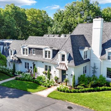 Simple design to complement traditional architecture