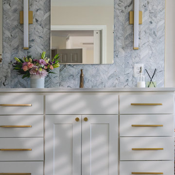 Deluxe Master Bathroom