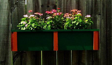 Neat Little Project: A Wooden Planter to Hang Anywhere