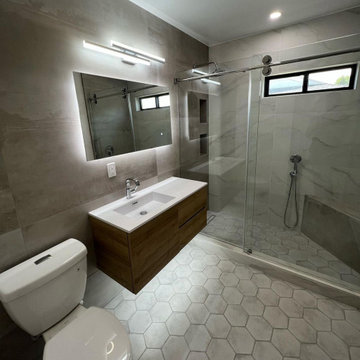 Statement Master Bathrooms with Advancements in Lighting Technology
