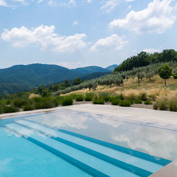 Villa nella campagna toscana con giardino