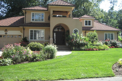 Inspiration for a tropical landscaping in Boston.