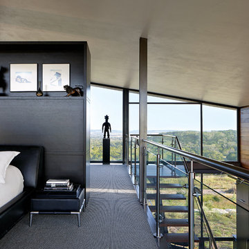 A Glass House in the Hill Country