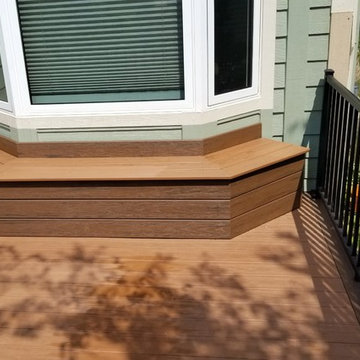 Timbertech Deck with Custom Bench