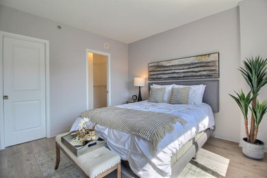 Inspiration for a bedroom remodel in Montreal