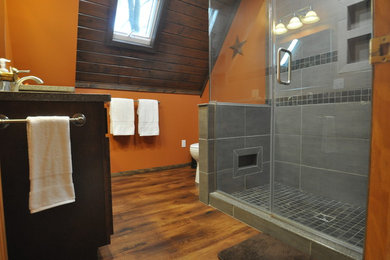 Bathroom - traditional bathroom idea in Chicago