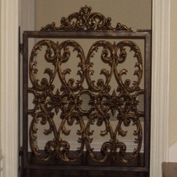 Interior child or pet protective gates - Products