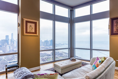 Example of a trendy living room design in Chicago