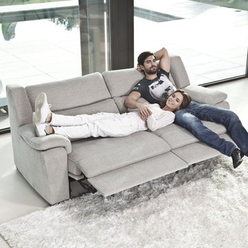 Vianna Sectional Sofa Power Recliner by Famaliving California